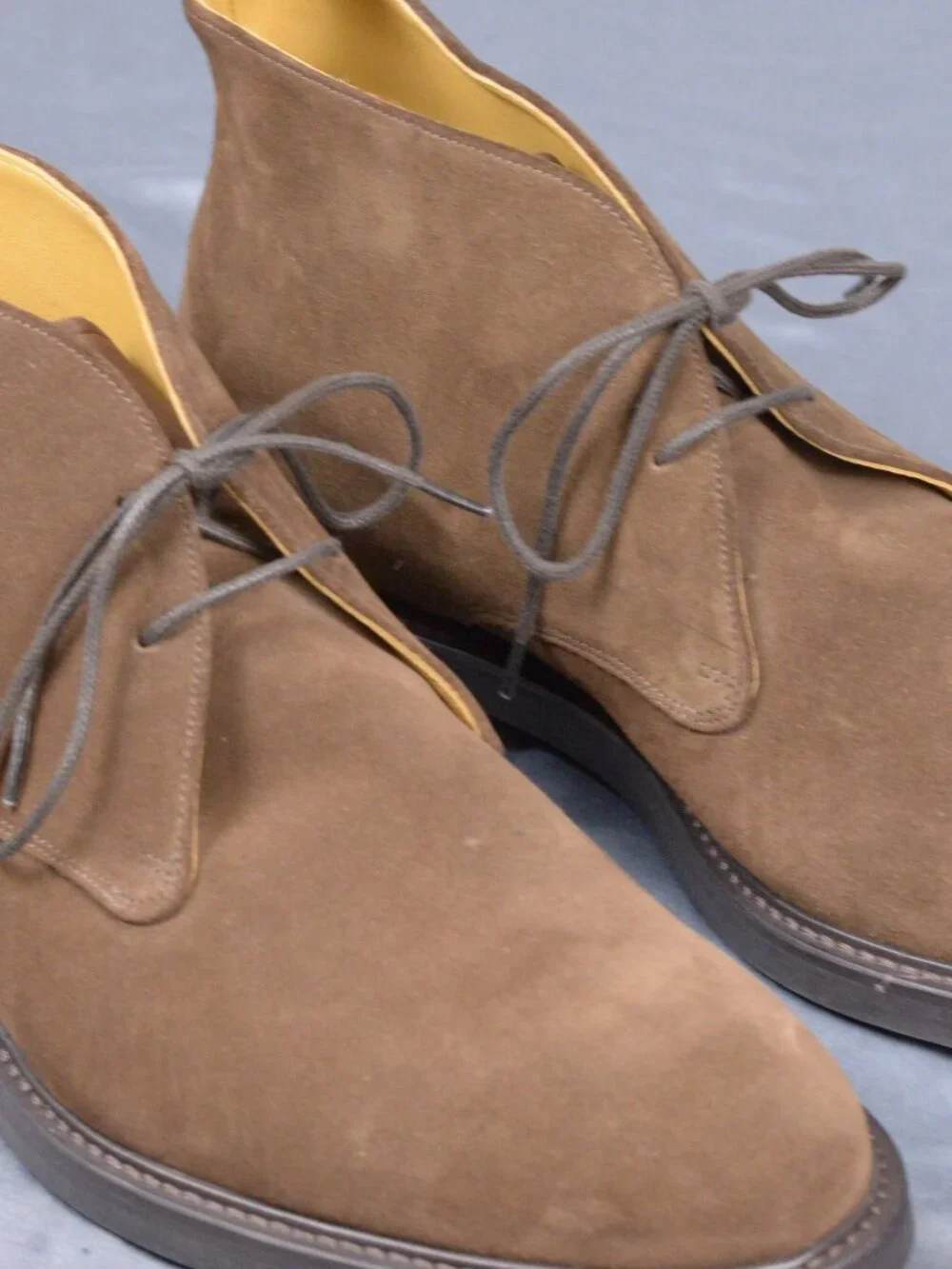 Charles Tyrwhitt Light-Brown Suede Chukka Boots Size 11/46 US12